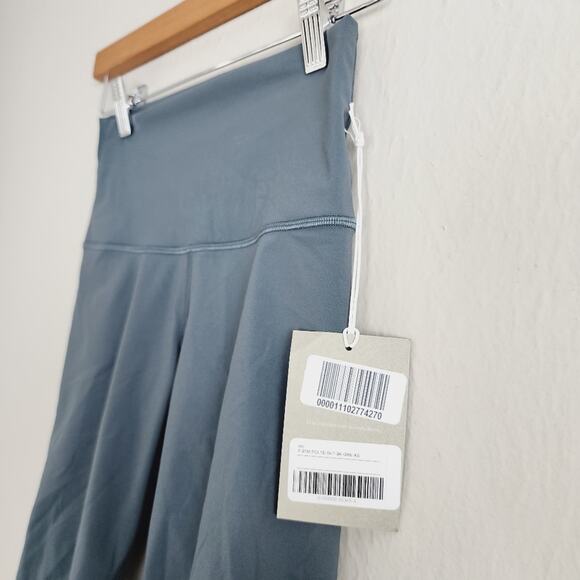 NEW Everlane The Perform High Waisted Athletic Biker Short in Juniper Blue Green - Picture 7 of 9